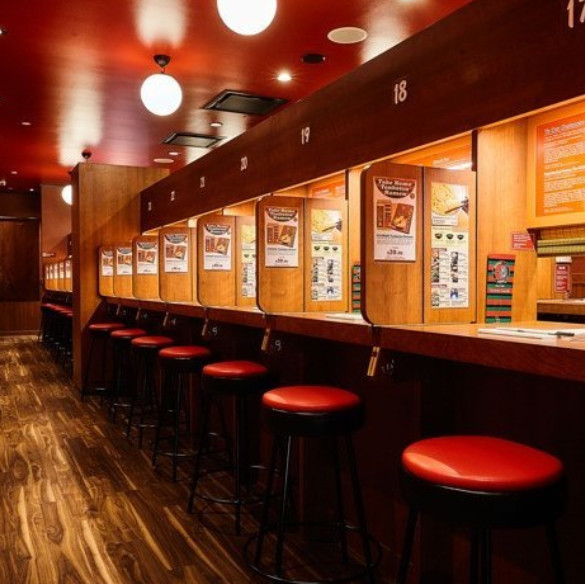 连续十小时打破吉尼斯纪录,最火爆的一兰拉面竟源自这里