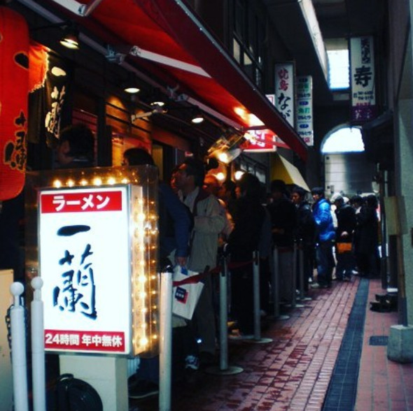 连续十小时打破吉尼斯纪录,最火爆的一兰拉面竟源自这里