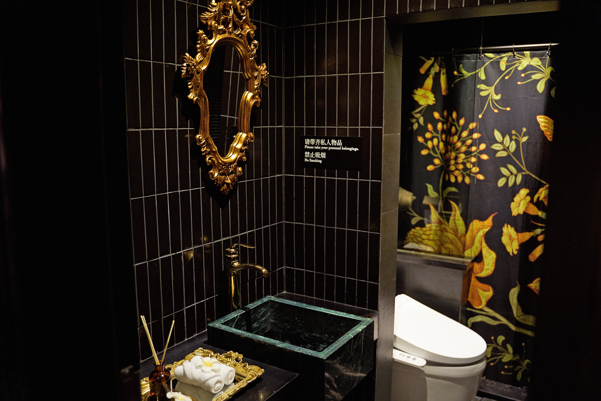 灯灯灯凳创意有限公司|AROMADREAM泰寐泰式按摩水疗店