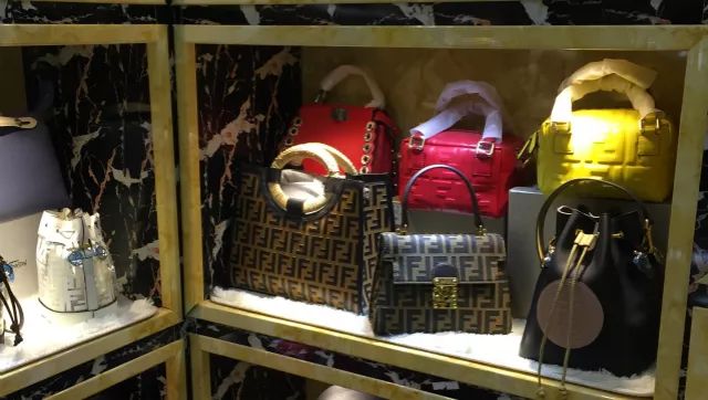 代购奢侈品包包造假,揭露奢侈品海外代购造假