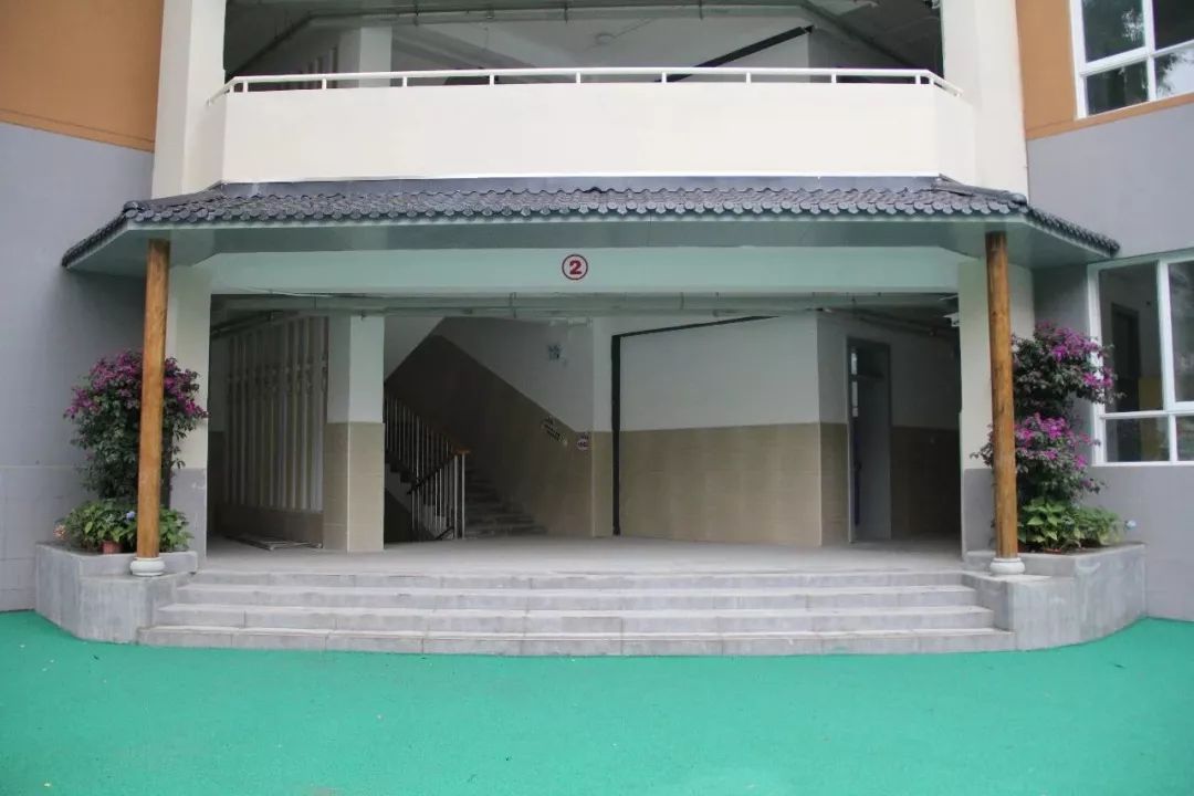 成都东城根街小学,东城根街小学现状