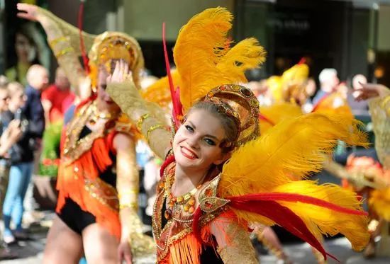 关于泼水节活动,泼水节原来这么玩