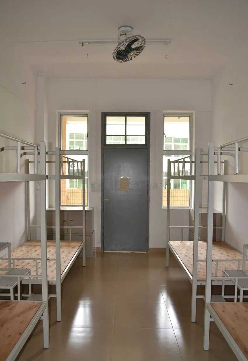广东都有哪些大学宿舍,广东某高校宿舍装修