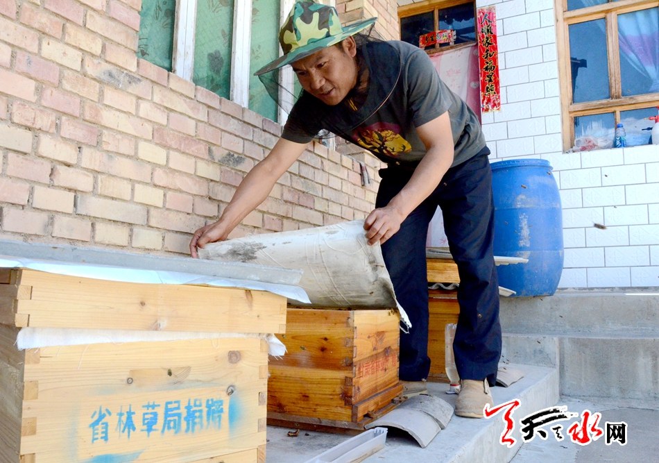 真情帮扶暖民心贫困户,真情帮扶暖民心