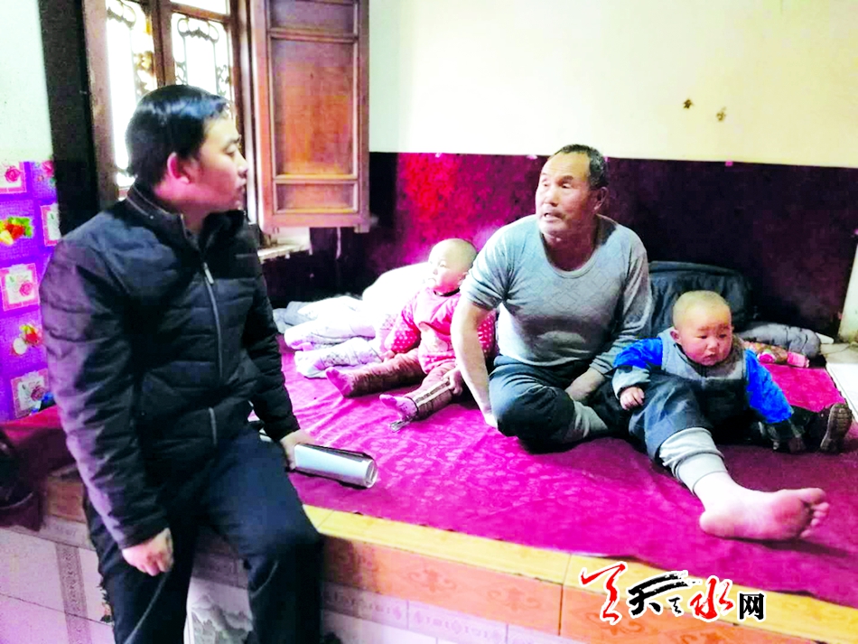 真情帮扶暖民心贫困户,真情帮扶暖民心