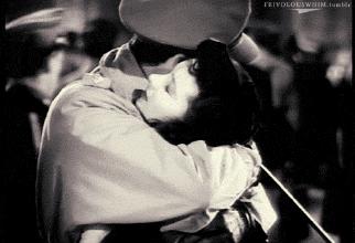 十首经典每一首都能感动世界,十首感动到哭的歌曲