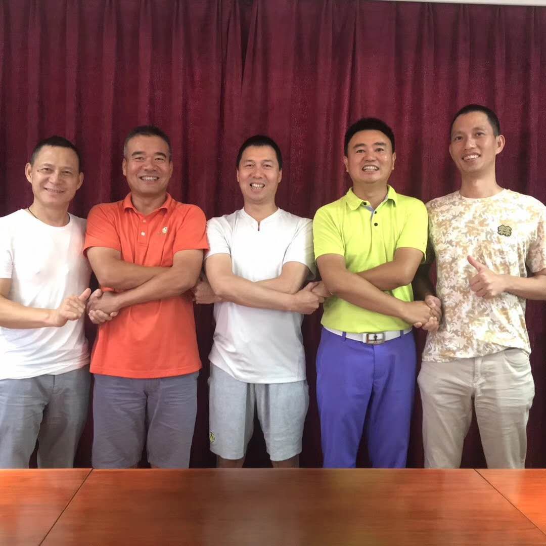 美妆集合店加盟店10大品牌,美妆集合店加盟连锁品牌哪个好些