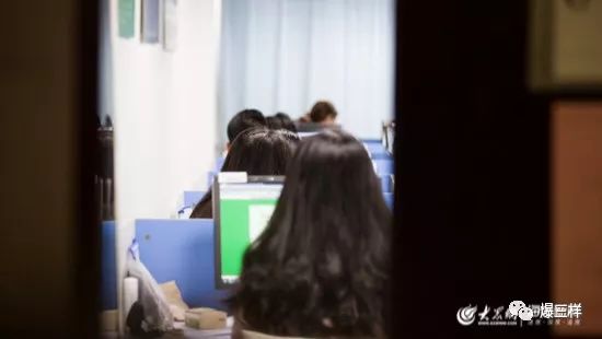 探访山东高考阅卷现场:考分出炉要过哪些关?