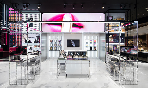 ysl圣罗兰美妆官方直播,ysl圣罗兰美妆广告视频