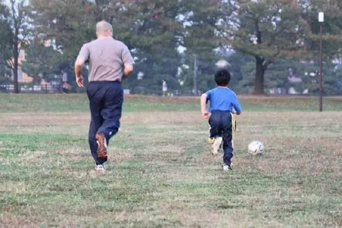 足球特色幼儿园如何创办的,足球特色幼儿园存在问题
