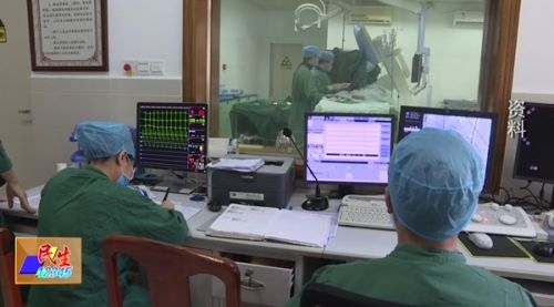 一老人腿溃烂,老人脚背皮肤溃烂