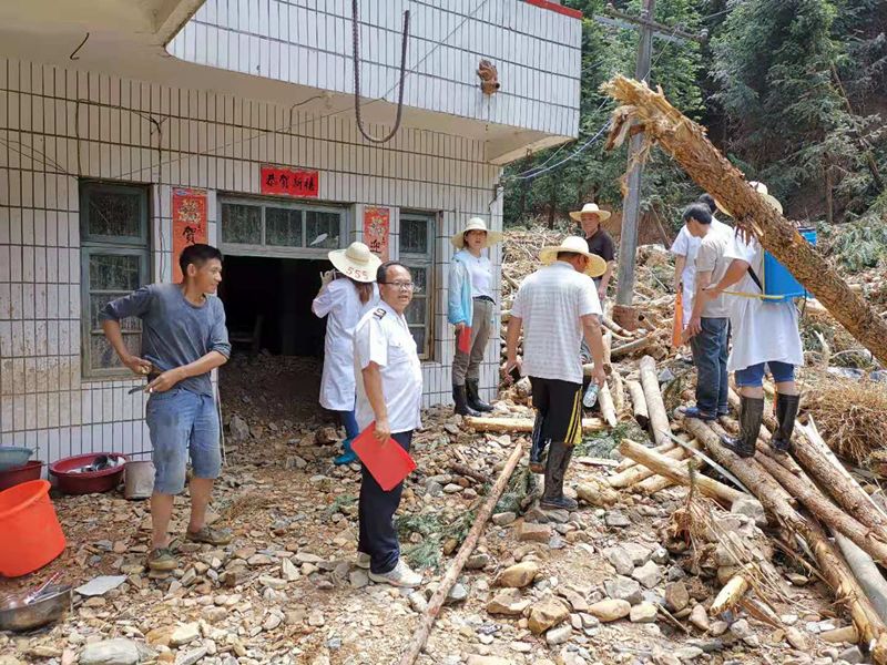 白关镇抗洪抢险,全力做好重点区域抗洪抢险工作