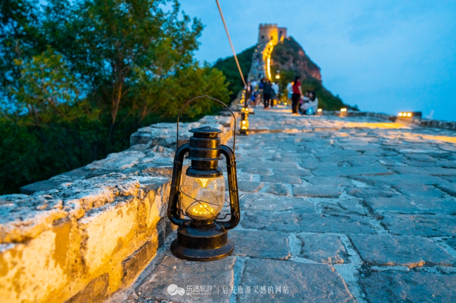提灯游司马台长城，看古北水镇的温婉夜