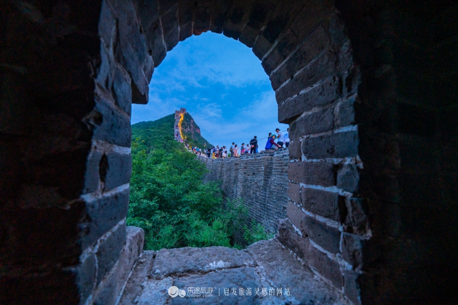 提灯游司马台长城，看古北水镇的温婉夜