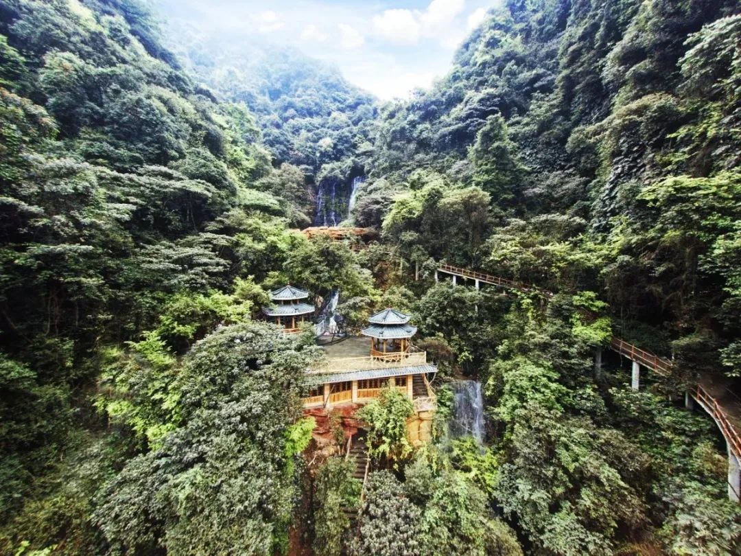 攻略|免费玩！水球大战、玻璃滑道、溜索、汉服穿越……桂林红溪森林瀑布满足你N个夏日期待