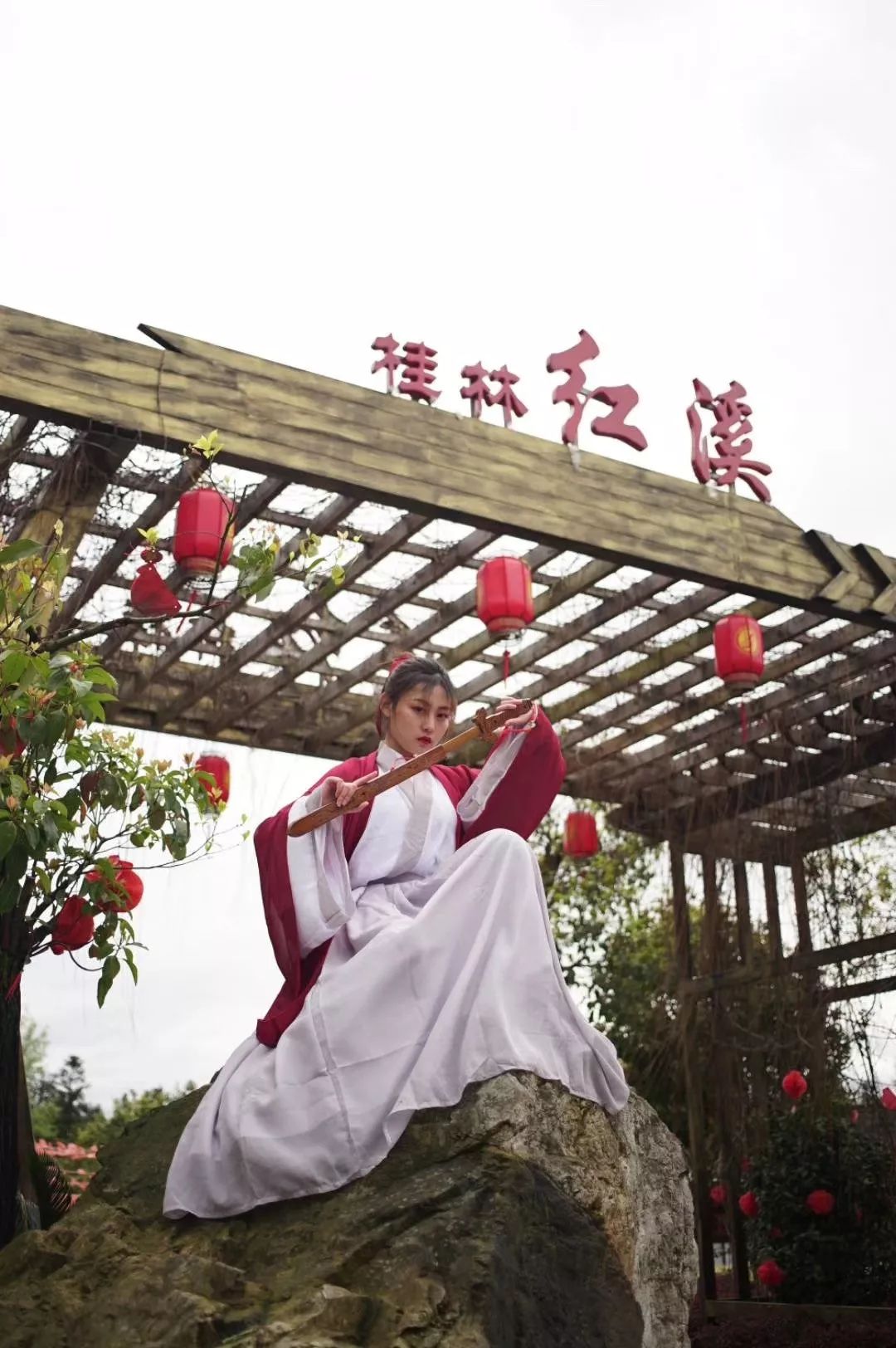 攻略|免费玩！水球大战、玻璃滑道、溜索、汉服穿越……桂林红溪森林瀑布满足你N个夏日期待