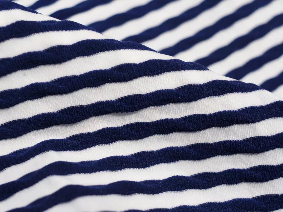 泳衣小个子推荐可爱,泳衣可爱日系小孩