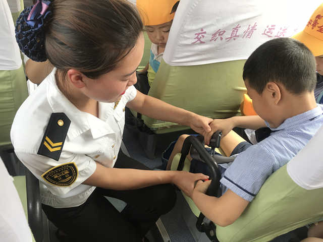 黄岛温馨校车,交运温馨校车9号的视频