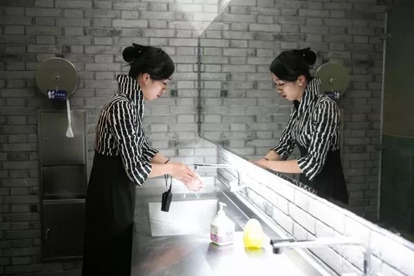 年轻人必须知道的职场规则,职场老手都深谙的六个职场规则