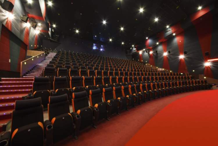 中国巨幕比imax差多少,imax激光巨幕电影院