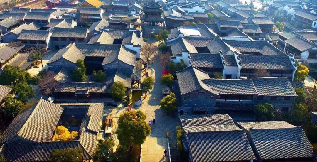 想在这温柔如风的夏天，和台儿庄古城客栈邂逅