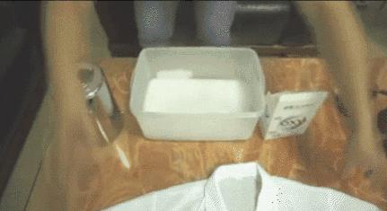 躺着都能洗衣服!国人变态黑科技,一泡,衣服自己就干净了