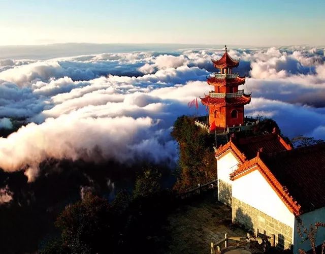 长阳是一个山清水秀的好地方,长阳很美的城