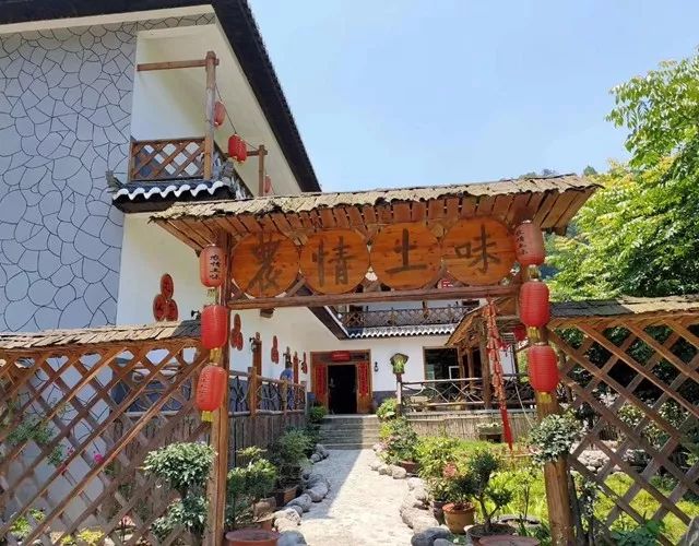 长阳是一个山清水秀的好地方,长阳很美的城