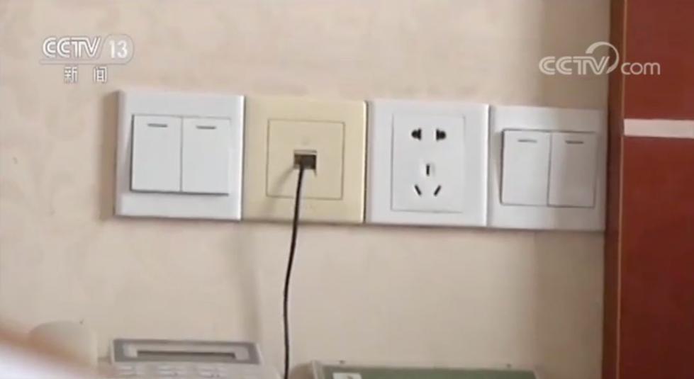 可怕！室友均为男性，女子洗澡时却发现女性护肤品，拿起一看仓皇逃跑