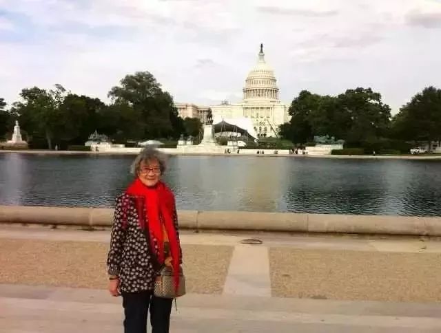 杭州89岁白发姑娘卖房环游世界，90后刷屏点赞：希望我老了也能这么酷