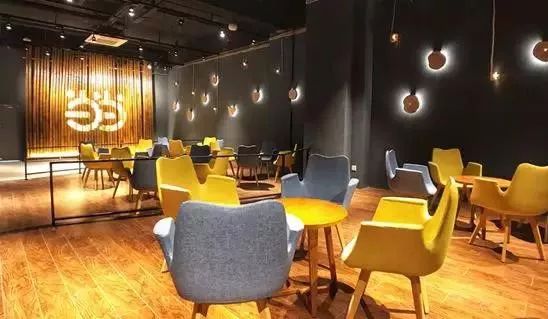 有哪些多元化的书店,当下书店的生存之道