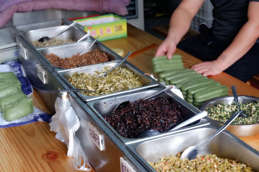 这座跟着周杰伦空降热搜的杨梅味小城，休渔期也能让你吃得满嘴鲜