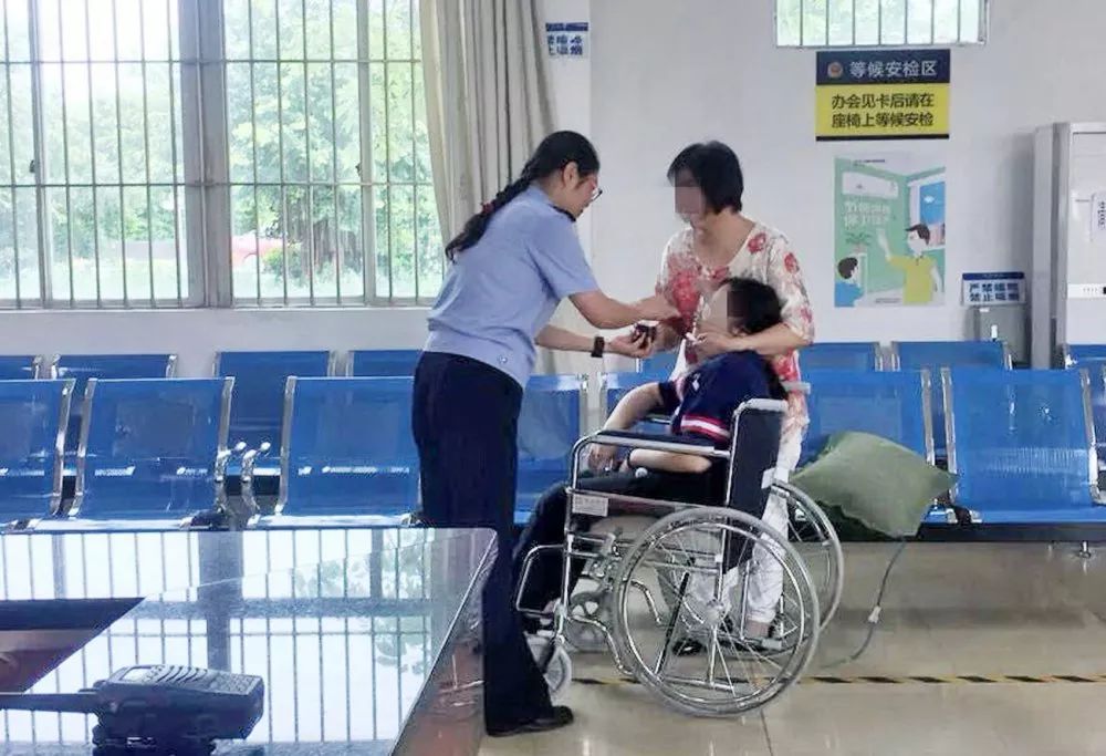 守初心担使命司法为民服务,守初心担使命全员服务在行动