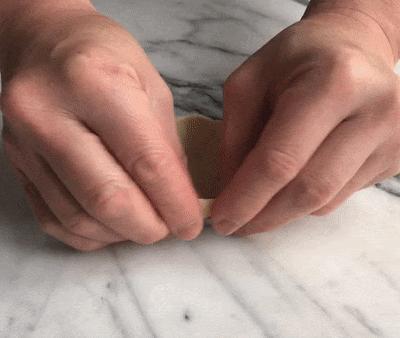 葡式蛋挞是酥皮的吗,澳门葡式蛋挞的特点是什么