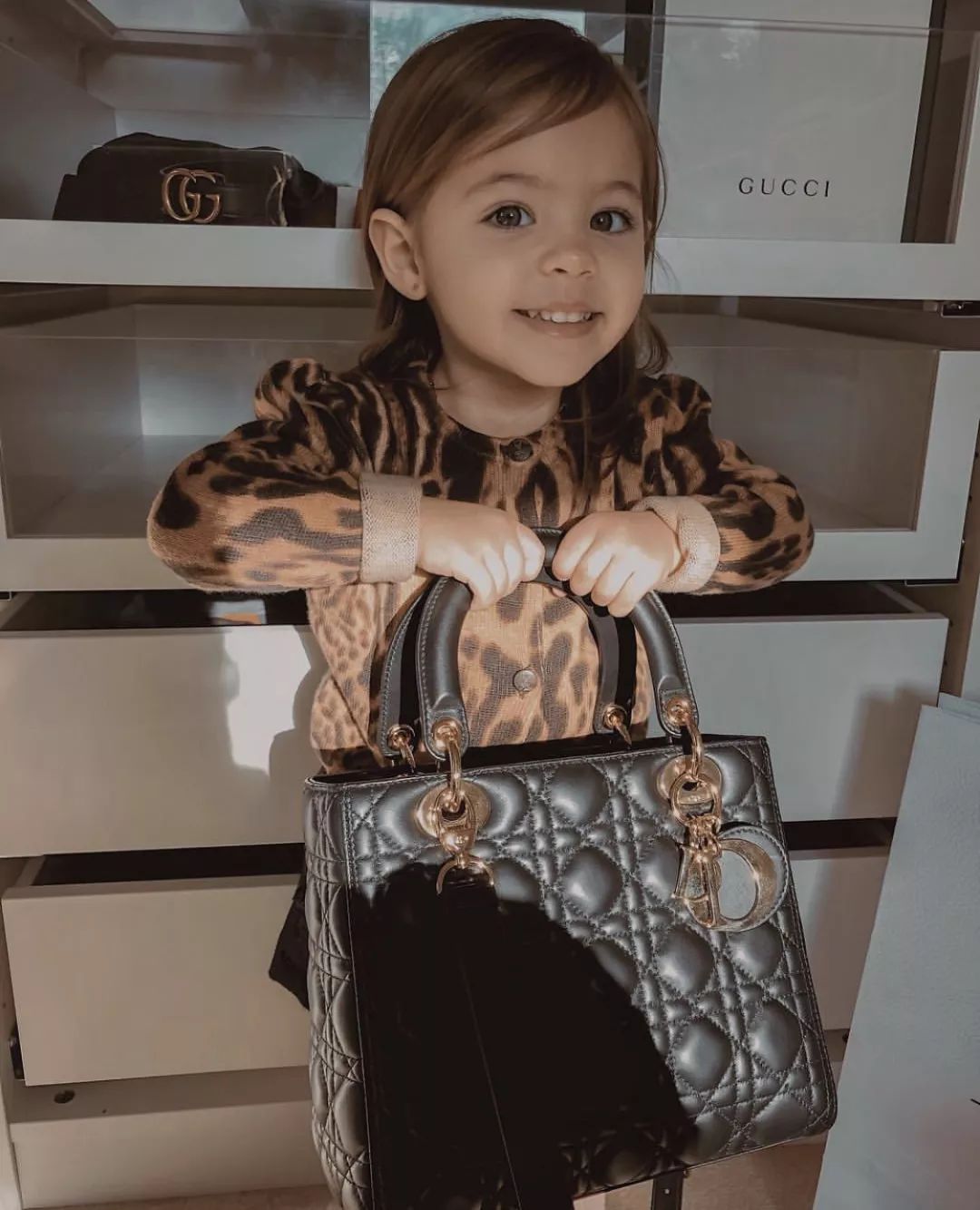 自己的包包护理常识,护理包包都必须要掌握的知识点