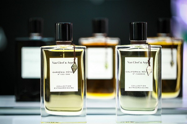 适合夏天的清冽淡雅香水,适合夏天用的经典香水推荐