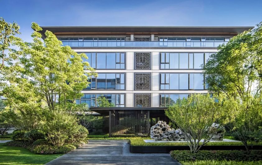 融创入主乐视,融创入主中天