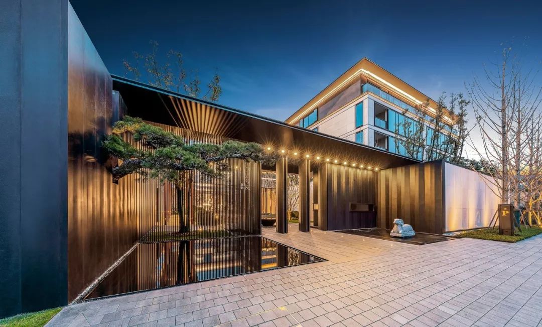 融创入主乐视,融创入主中天