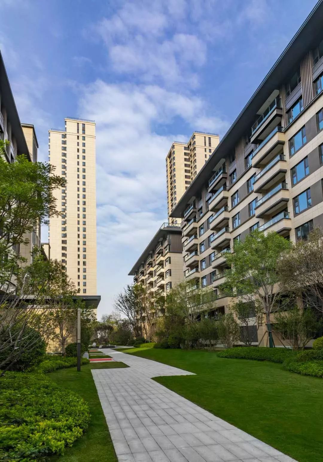 融创入主乐视,融创入主中天