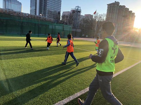 学校开展校园足球联赛,学区校园足球联赛