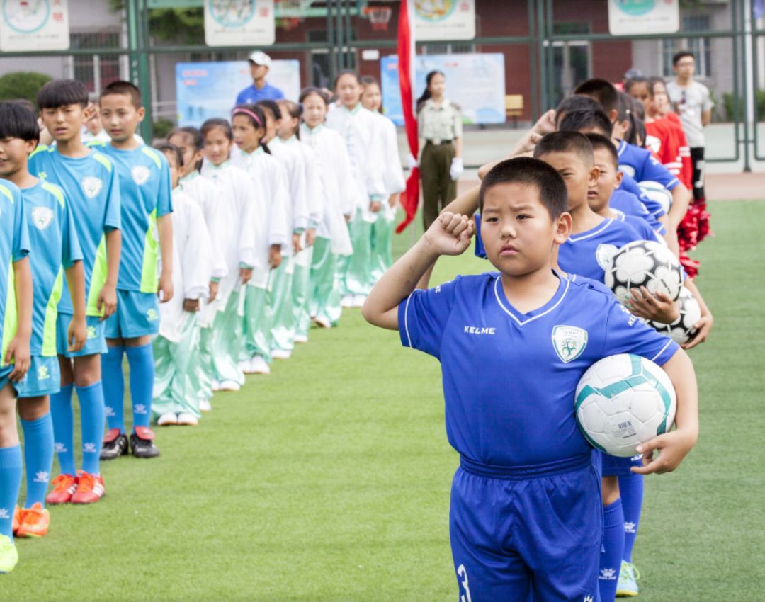 学校开展校园足球联赛,学区校园足球联赛
