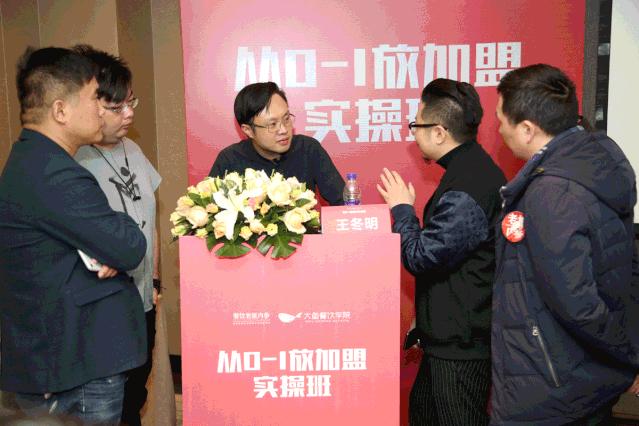 品牌做加盟需要先做两年直营吗,品牌要做几家直营店才能做加盟