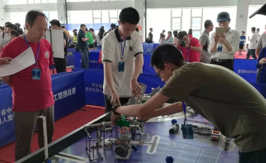 备战世界机器人总决赛,积极备战世界赛