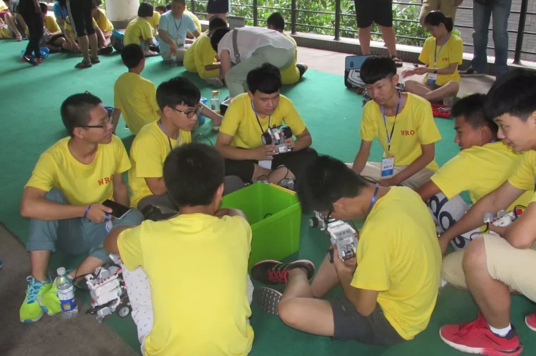 备战世界机器人总决赛,积极备战世界赛