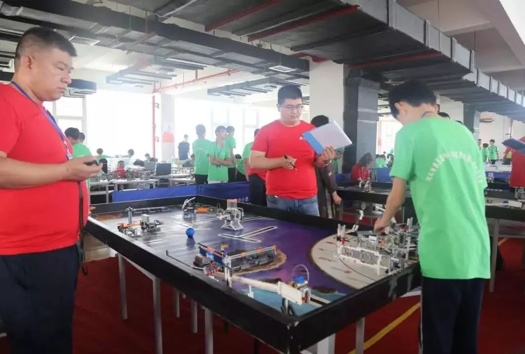 备战世界机器人总决赛,积极备战世界赛