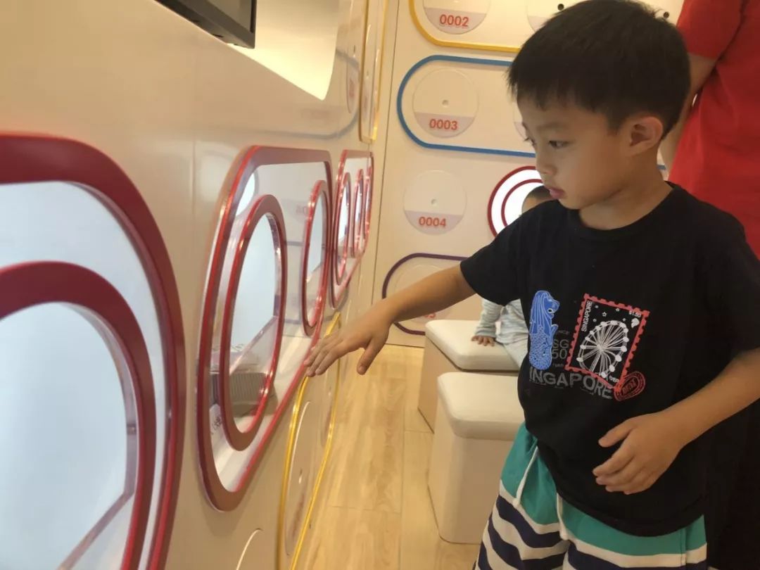 二宝爸探店|魔都市中心新开了一家布鲁可积木店！还请你们带娃免费来体验拼搭~