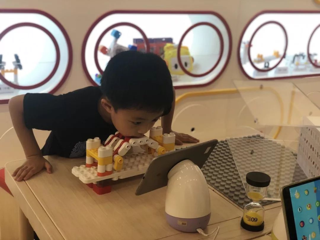 二宝爸探店|魔都市中心新开了一家布鲁可积木店！还请你们带娃免费来体验拼搭~