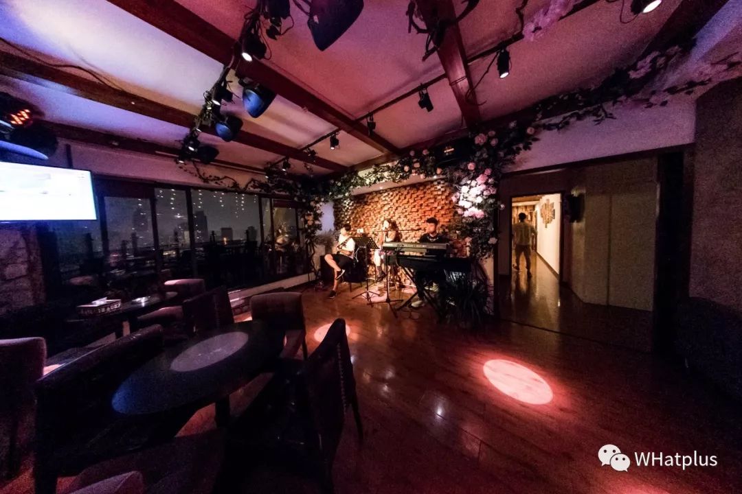 武汉最高的空中酒吧,武汉高空夜景酒吧