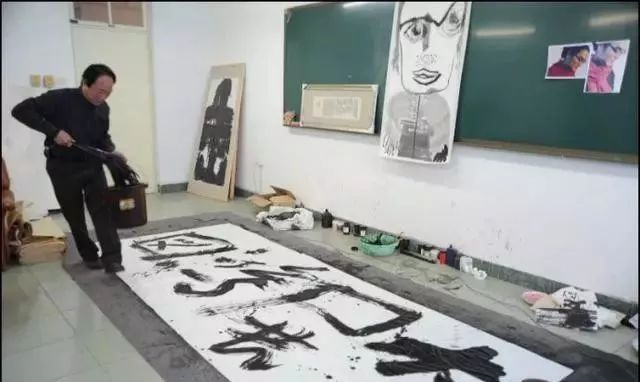 韩国书协主席点评中国书画家，针针见血？