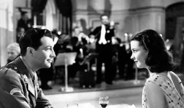 十首经典每一首都能感动世界,十首感动到哭的歌曲